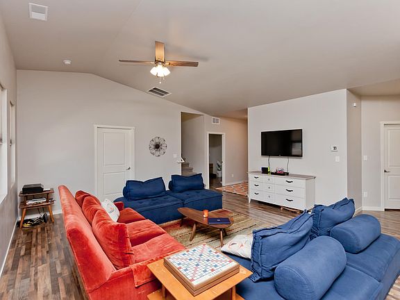 5th image of 3133 Grama Ave