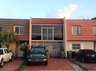 821 W 80th Pl, Hialeah, FL 33014