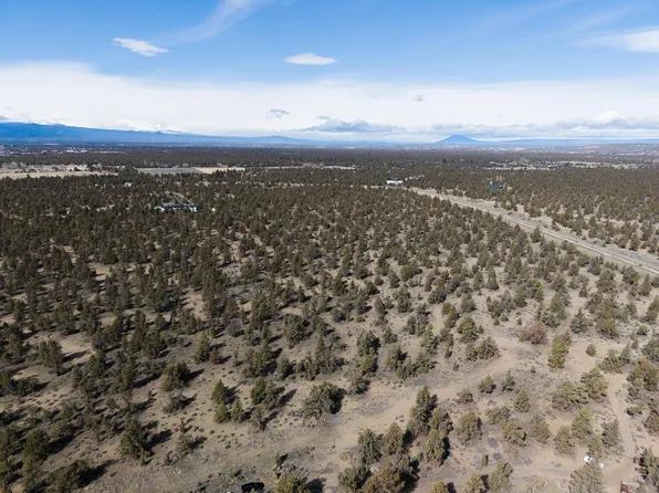 63805 Cricketwood Rd, Bend, OR 97701