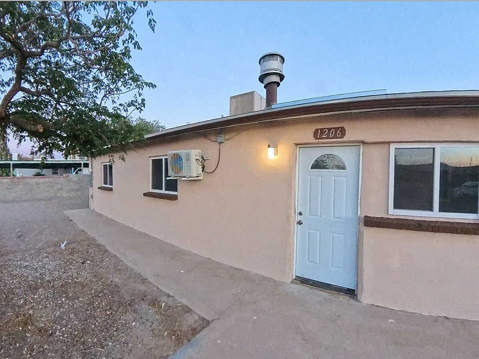 Front of the house & front door entrance.