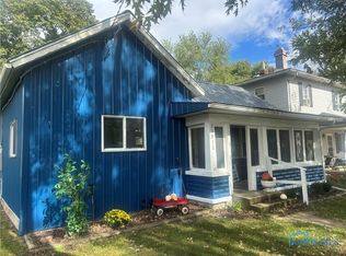 23912 E 2nd St, Grand Rapids, OH