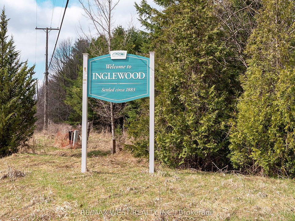 1st image of 3 Field Crest Rd