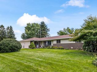 820 E Center St, Juneau, WI 53039