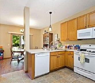 5th image of 633 Kingfisher Ln APT D