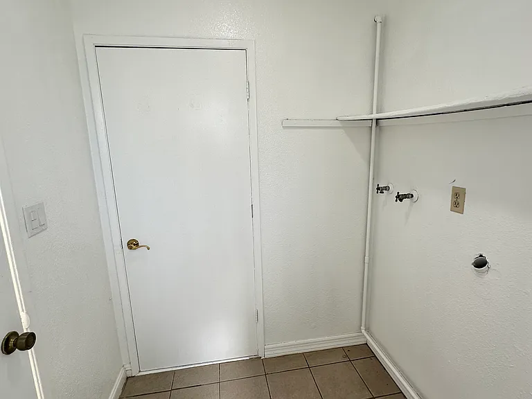 1750 Askren Ct — Photo 12
