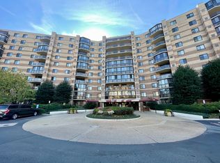 8360 Greensboro Dr APT 204, Mc Lean, VA 22102