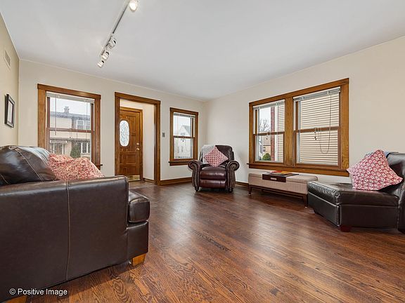 3rd image of 5020 N Oak Park Ave