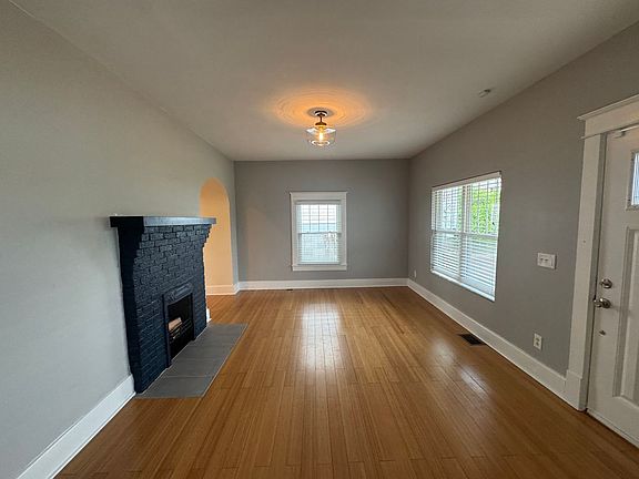 4th image of 1308 Shelby Ave