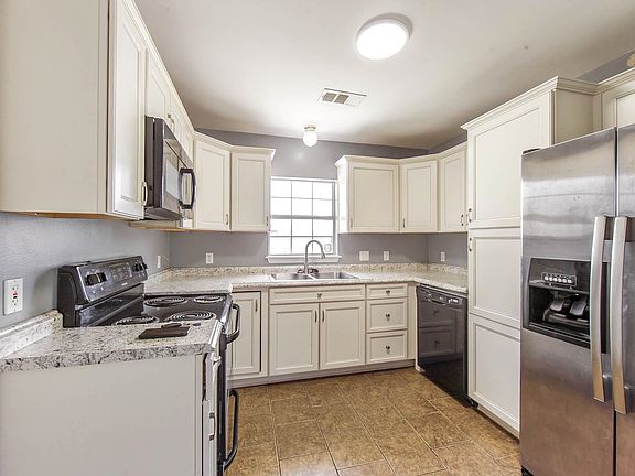 4th image of 220 Evelyn Ave
