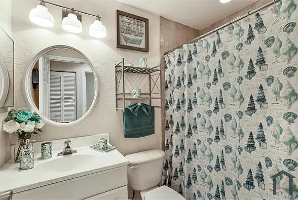 3021 NW 21st Ct — Photo 8