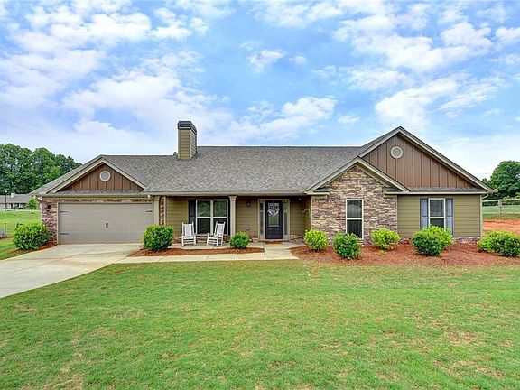 2nd image of 555 Cambridge Farms Dr