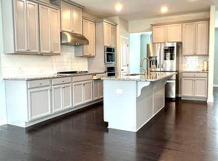 930 Sunset Park Dr, Suwanee, GA 30024