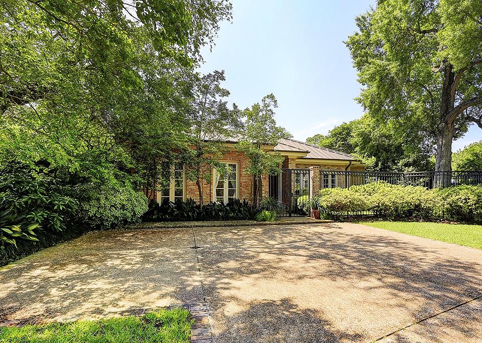 1st image of 9 N West Oak Dr