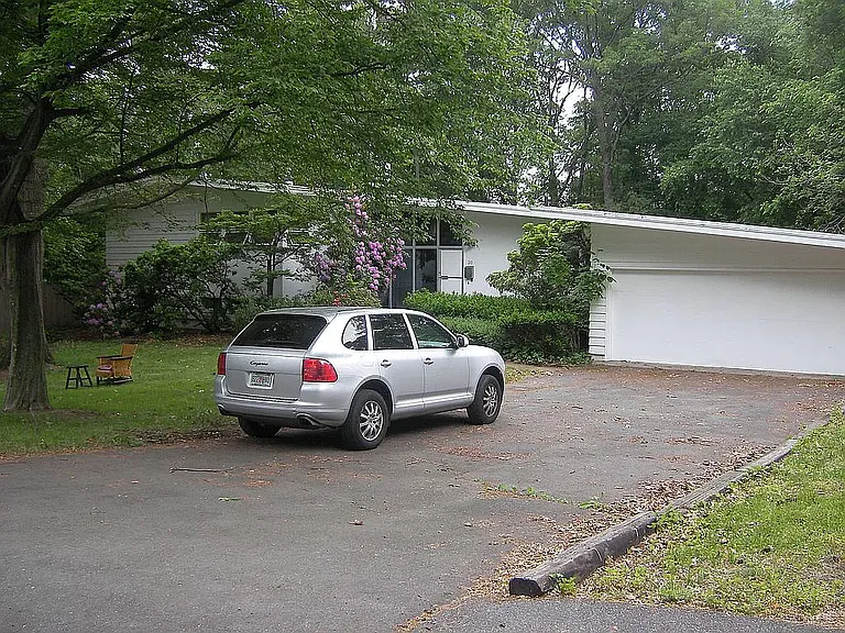20 Greenleaf Dr — Photo 36