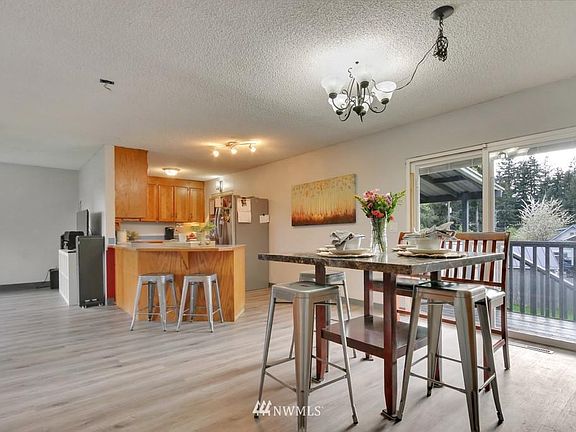3rd image of 4808 66th Ave W