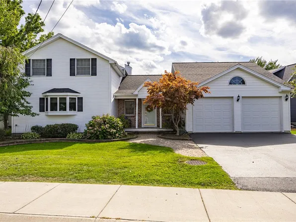 8574 Greig St, Sodus Pt, NY 14555
