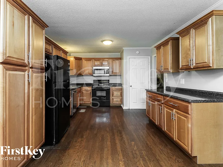 1055 Coker Cir NW — Photo 9