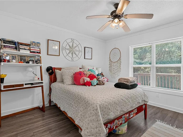 5416 Raymond Stotzer Pkwy — Photo 16