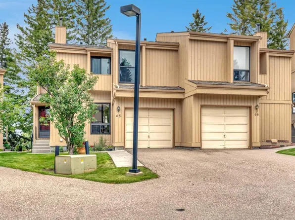 70 Beacham Way NW #65, Calgary, AB T3K 1R8