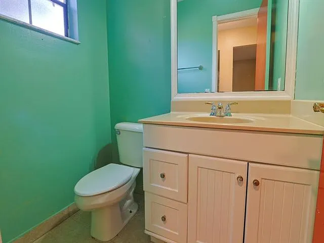 3 bed, 2.5 bath, 1581 sqft, $3,100 — Photo 2