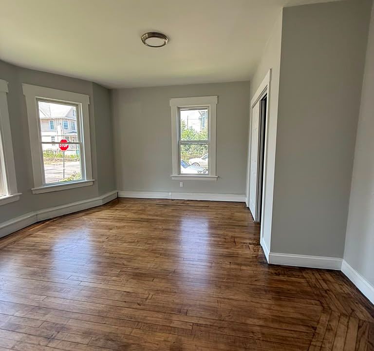 2nd image of 690 William St #1
