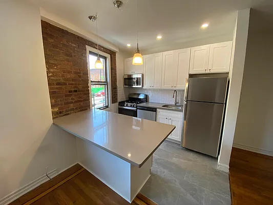 Rented by Voro New York | media 63