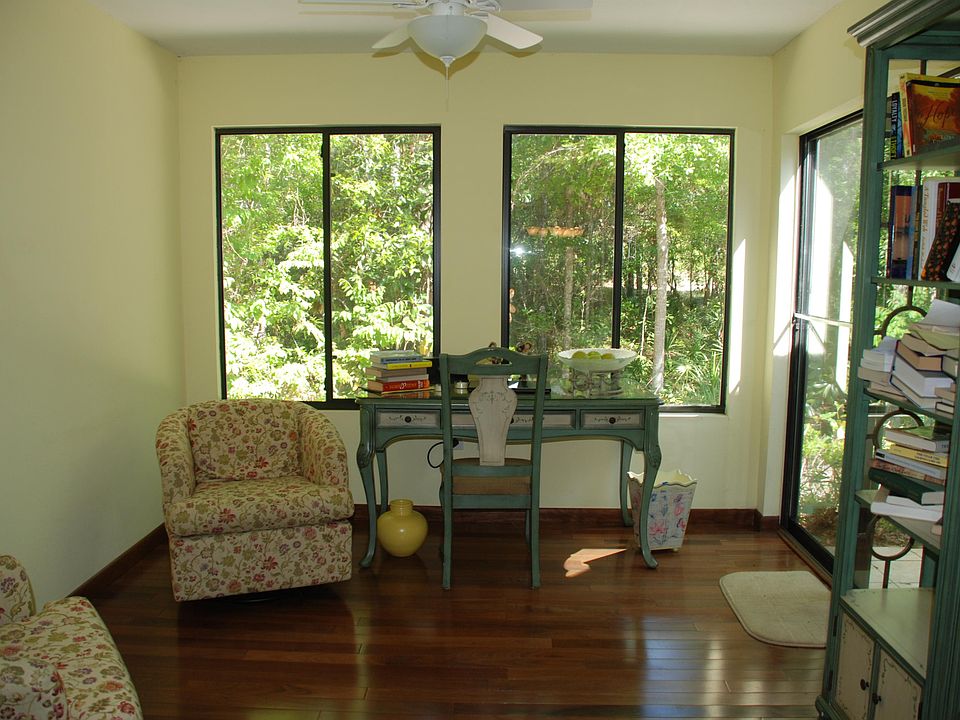 1st image of 1000 Bay Dr APT 509