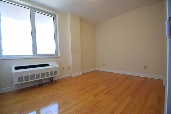 Rented by Urban Realty NYC | media 8