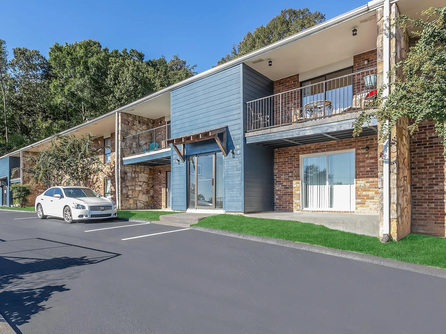 The Ridge Apartments — Photo 4