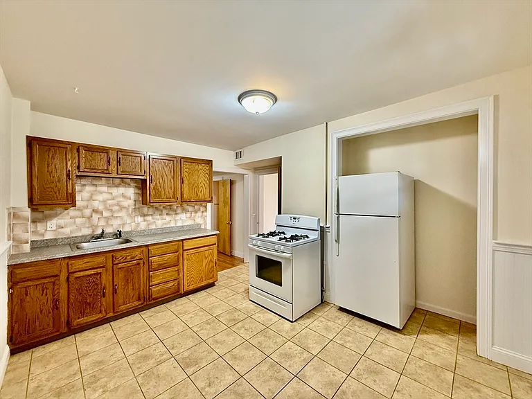 724 Cambridge St #2 — Photo 15