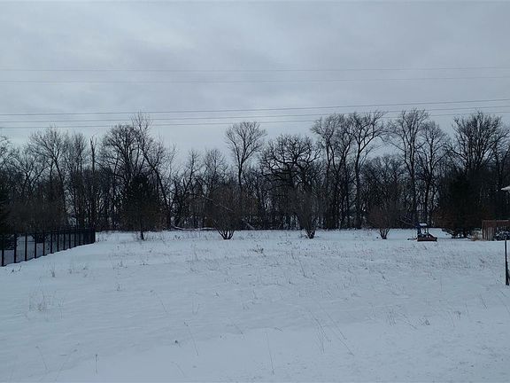 3rd image of 1943 Sheridan Ct