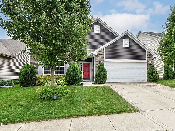 2nd image of 561 Farnham Dr