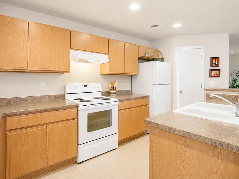 5775 Danube St — Photo 8