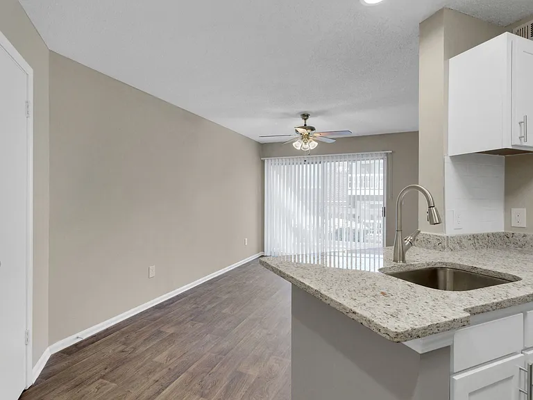 Bradford - 1 Bed / 1 Bath - 544 Sq.Ft.