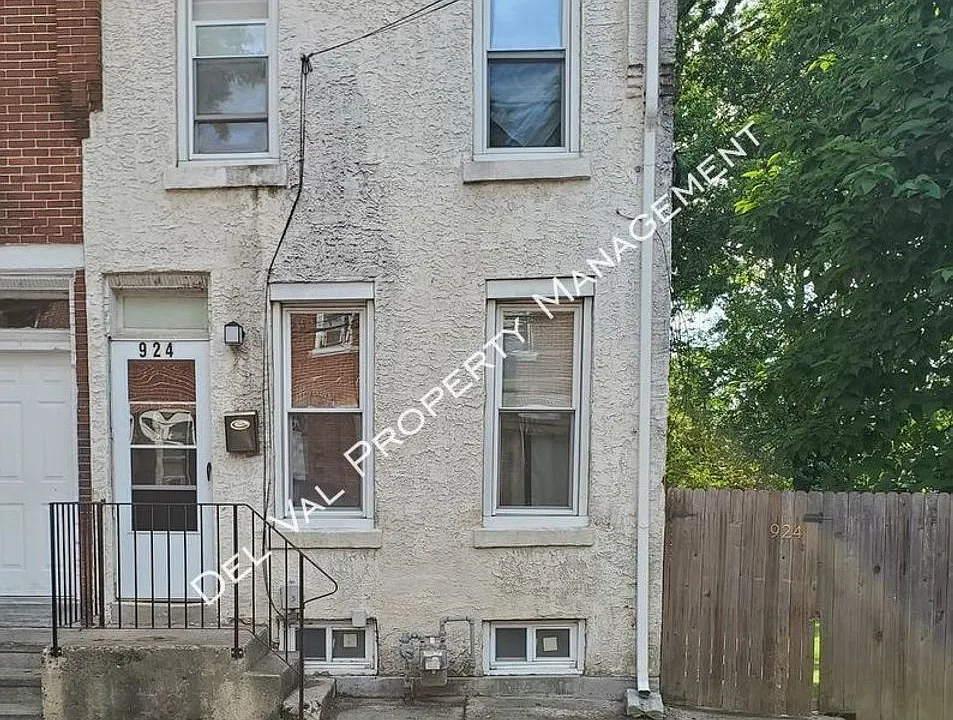 924 Jackson St