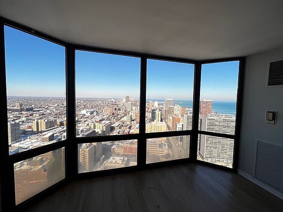 2nd image of 2650 N Lakeview Ave APT 4107
