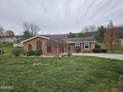 1855 Dixie Ln, Altoona, PA, 16602