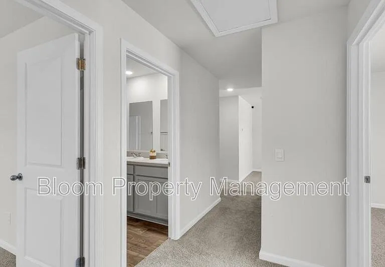440 White Scallop Way — Photo 32