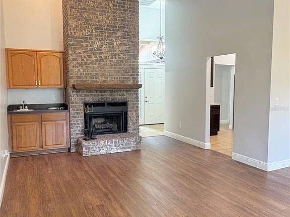 3rd image of 106 CARLI COURT #106