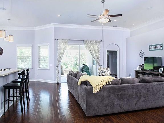 2nd image of 6457 Highlands In The Woods St