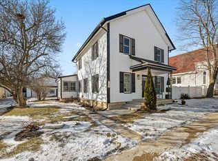 149 N May St, Hinckley, IL 60520