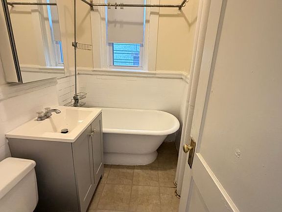 3rd image of 1715 Commonwealth Ave #1B