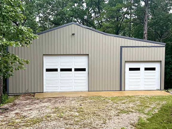 3rd image of 15325 Wild Cherry Ln