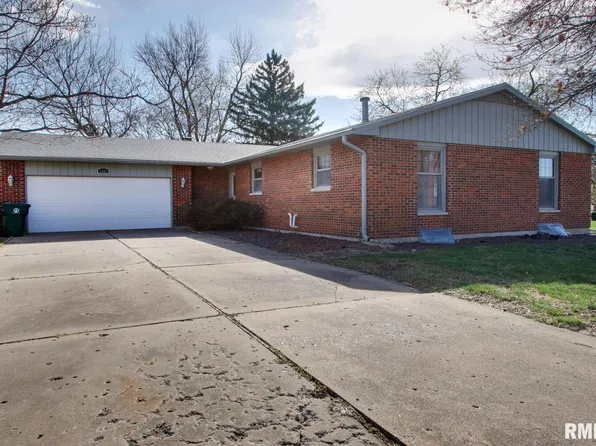 1321 Kingswood Ct, Quincy, IL 62301