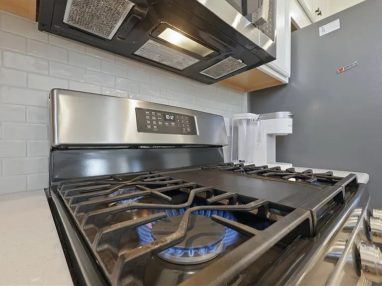 4733 Tortona Ct — Photo 22