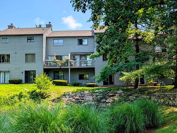 4th image of 6 Ledgewood Drive #6