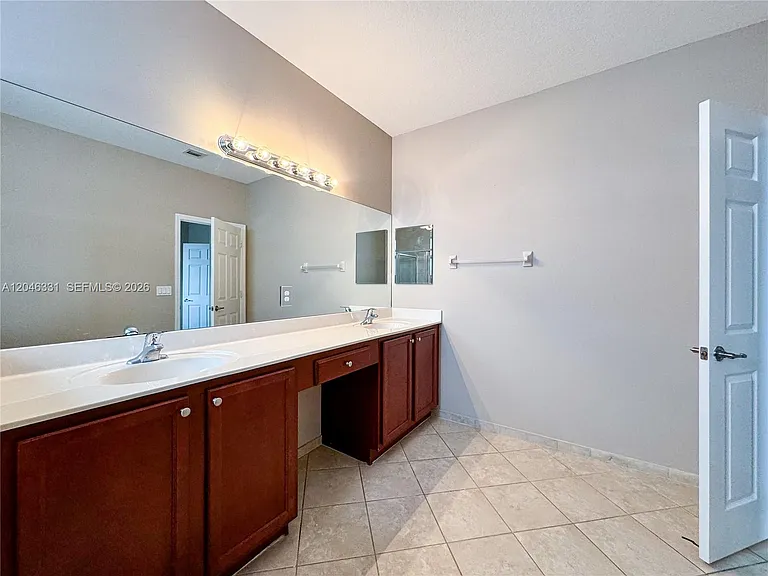 3740 NE 3rd Ct — Photo 23