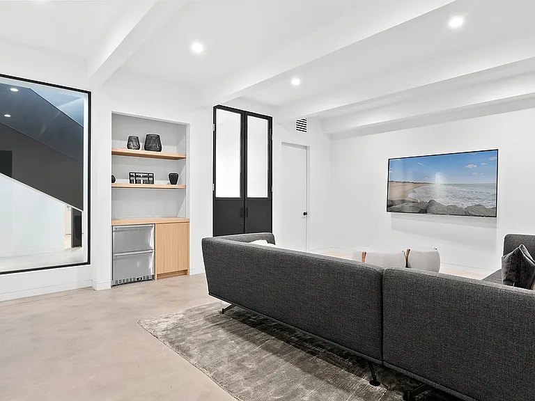 179 Montauk Hwy — Photo 20