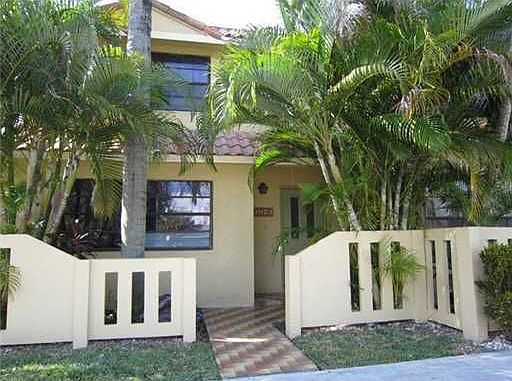 1st image of 3912 NW 94th Ter
