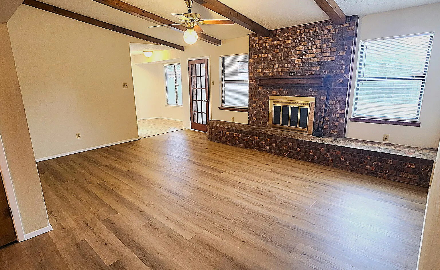 3 bed, 2.0 bath, 1458 sqft, $1,650 — Photo 3